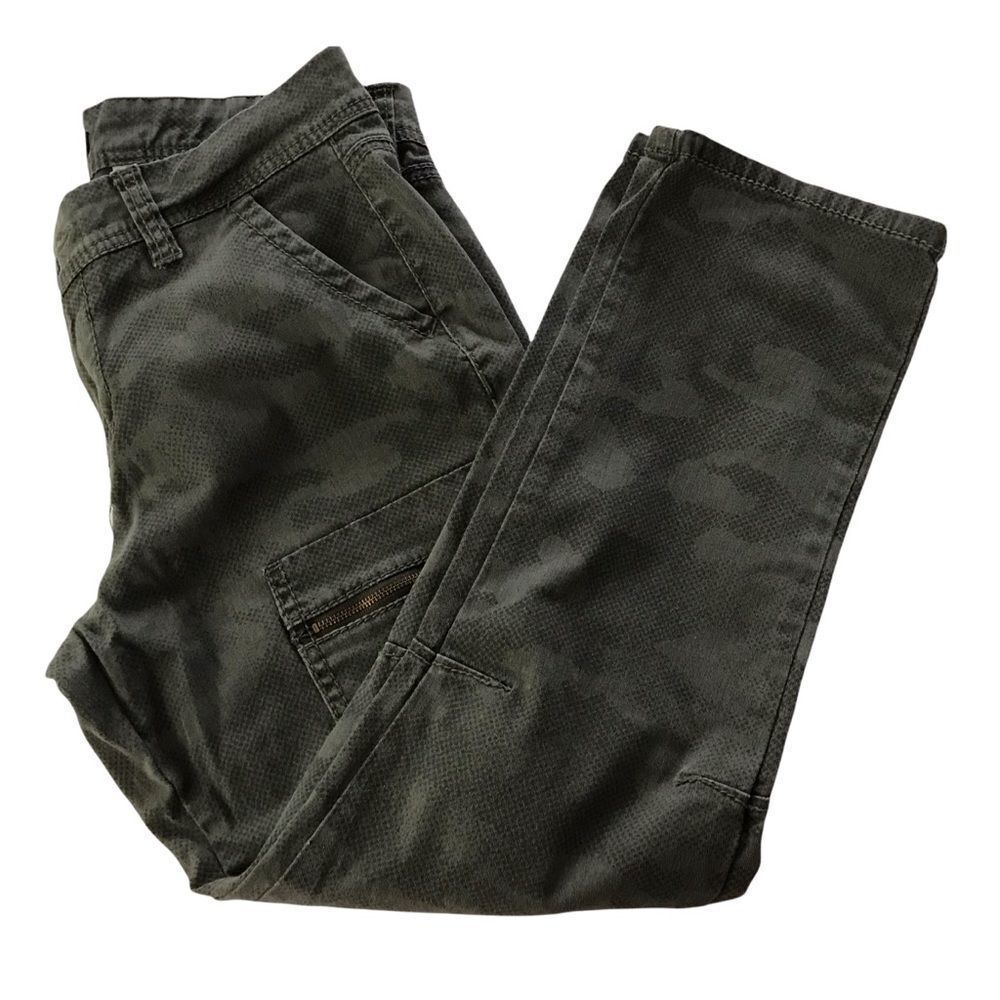 ‎Straight leg cropped cargo pants